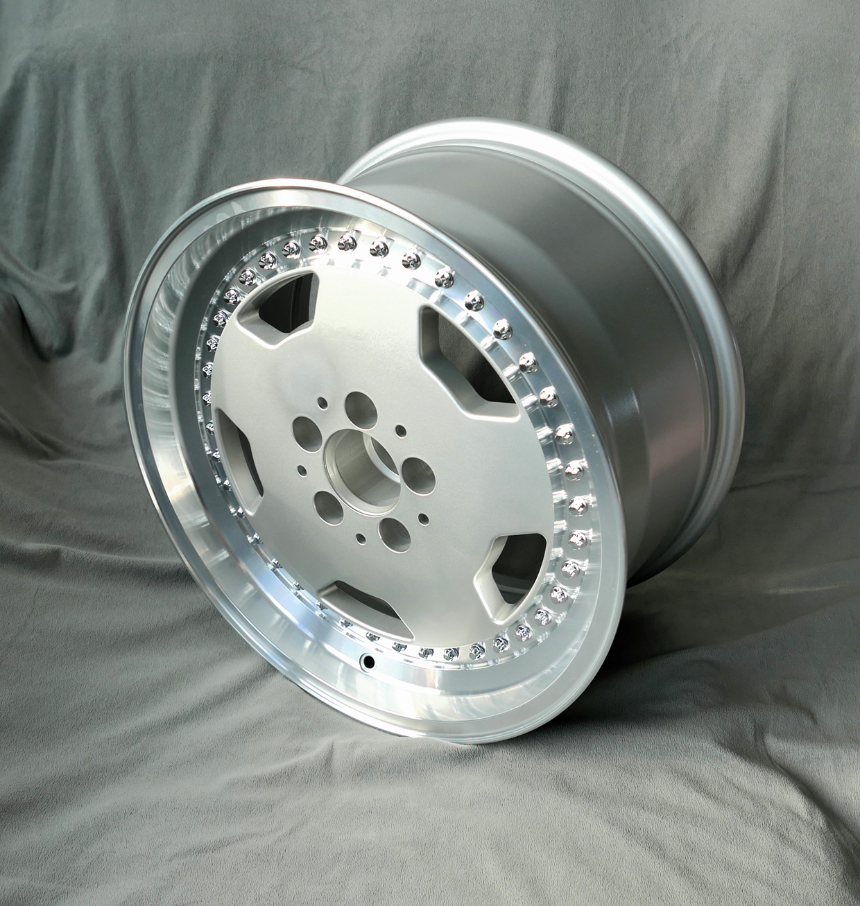 Aero 3 Style, 8x17